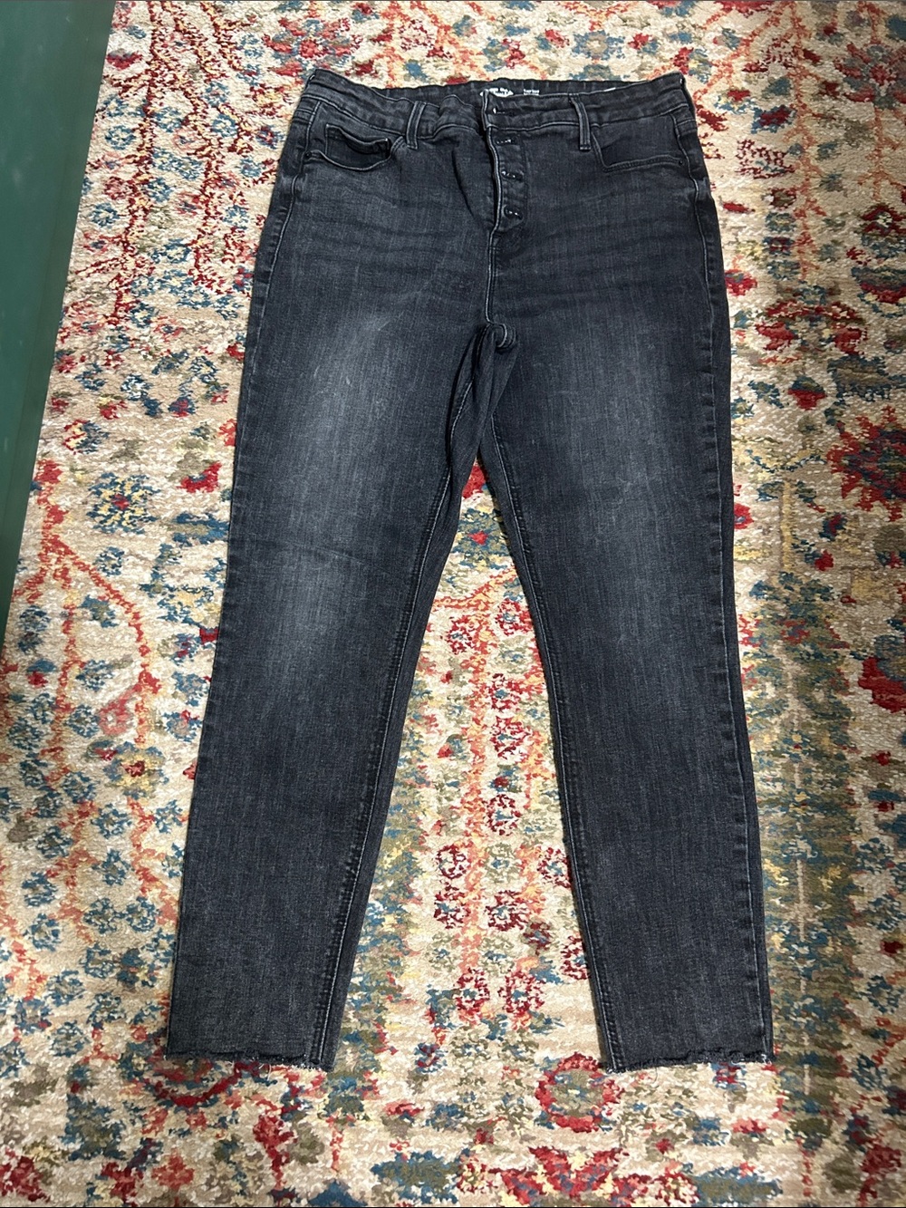 Old Navy Women’s Rockstar High-Rise Black Women’s Skinny Jeans